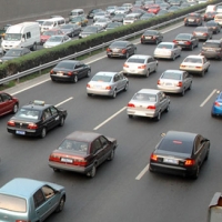 山東一高速多車(chē)相撞，要是有GPS控制車(chē)速，規避事故發(fā)生